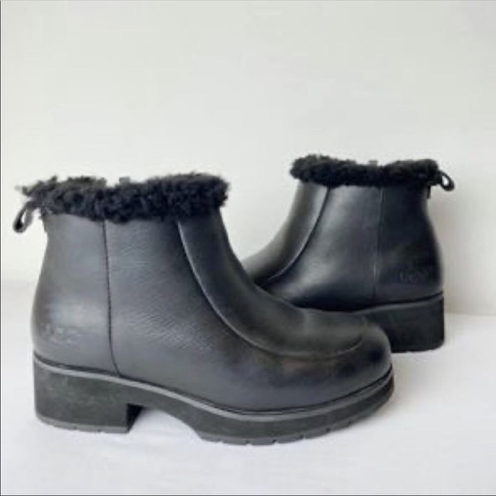 UGG Brooklyn Sheepskin Lined Ankle Boots 9 black
